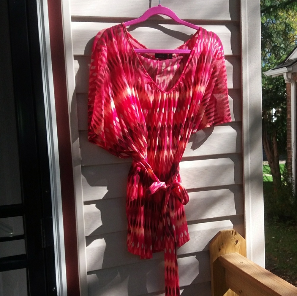 Top - Picture 2 of 3
